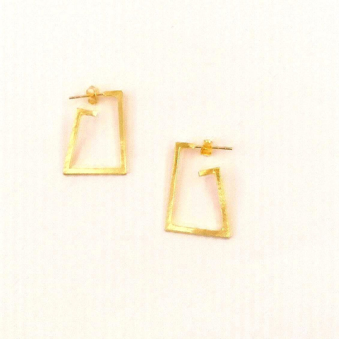 Rectangular Spiral Minimalist Stud Earrings — 18k Gold Plated