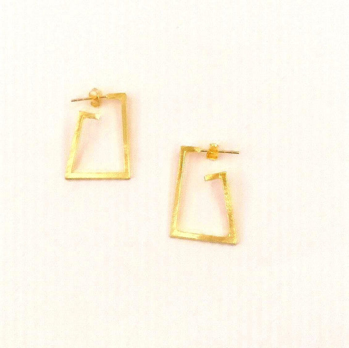 Rectangular Spiral Minimalist Stud Earrings — 18k Gold Plated