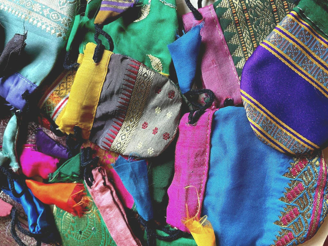 Recycled Sari Pouch 7.5x12cm | Indian Silk Boho Jewelry Bag (Assorted Colors)