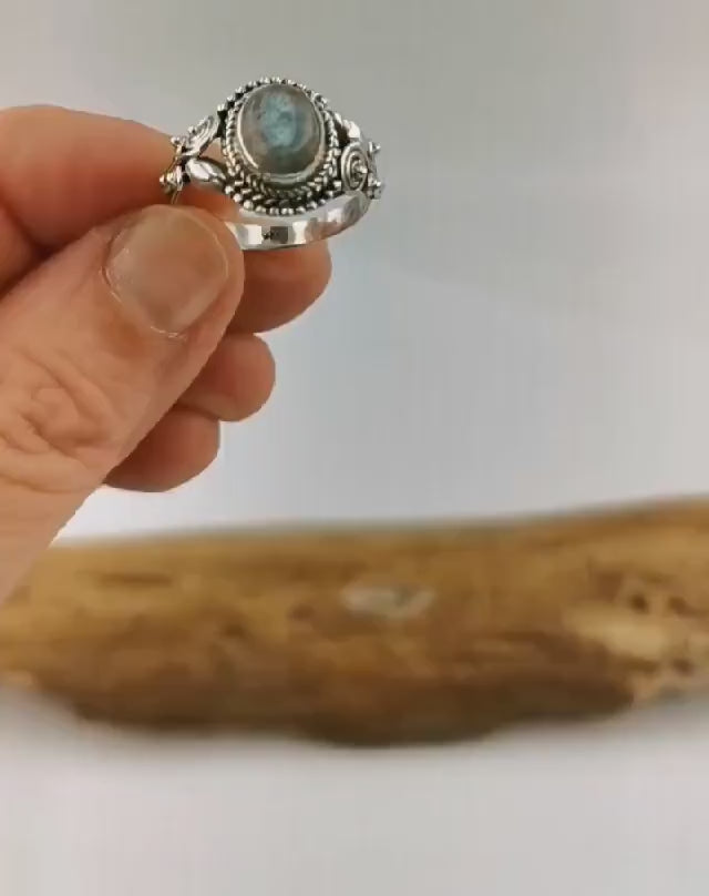 Handmade 925 Silver Boho Ring with Natural Labradorite