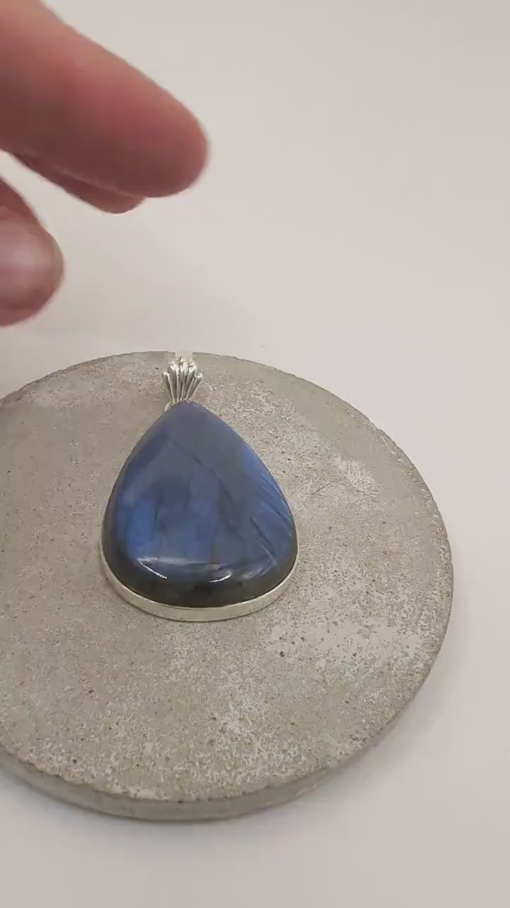 Large Labradorite Drop Pendant 925 Silver